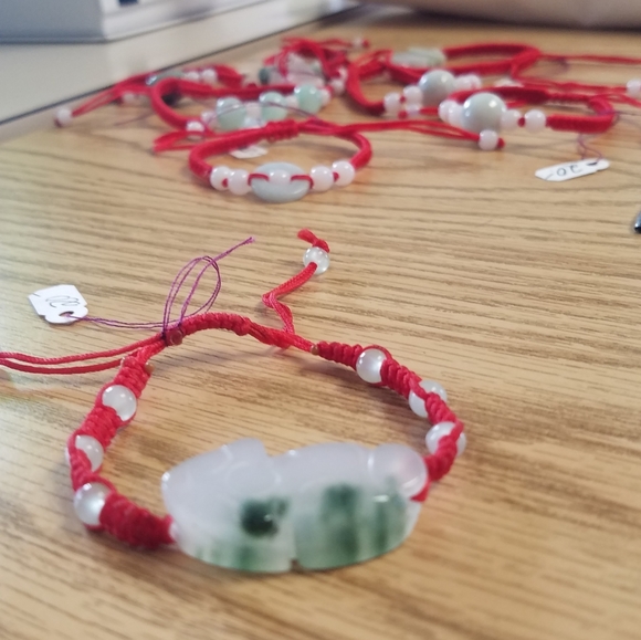 Jade Adjustable bracelet - Picture 5 of 7
